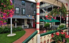 Pequot Hotel